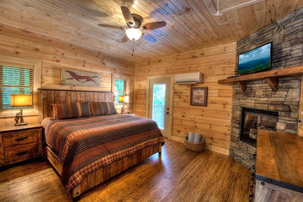 Honeymoon Getaway In Woods Near Noc And Smoky Mtn Rr Villa Bryson City Buitenkant foto