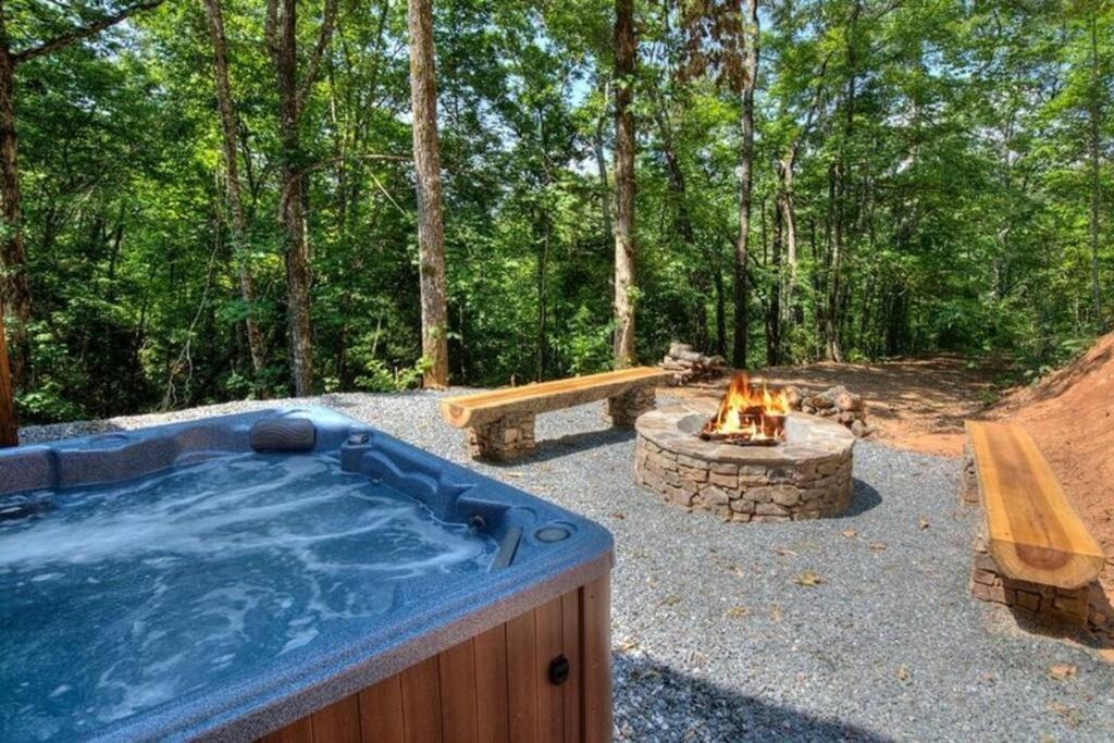 Honeymoon Getaway In Woods Near Noc And Smoky Mtn Rr Villa Bryson City Buitenkant foto